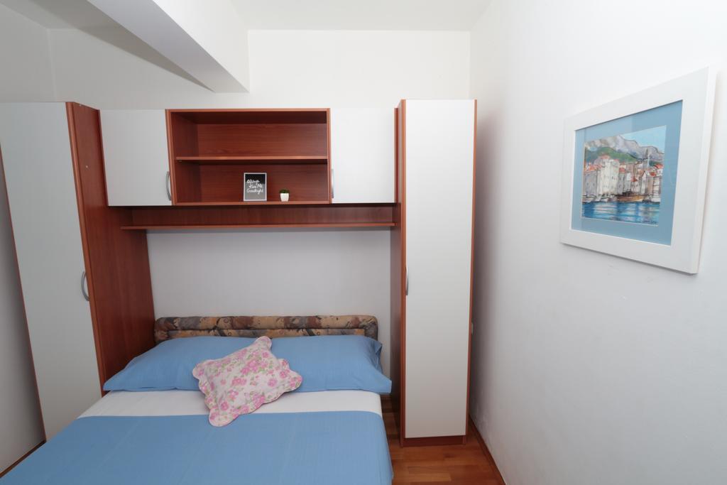 Central Beach Apartment Макарска Номер фото